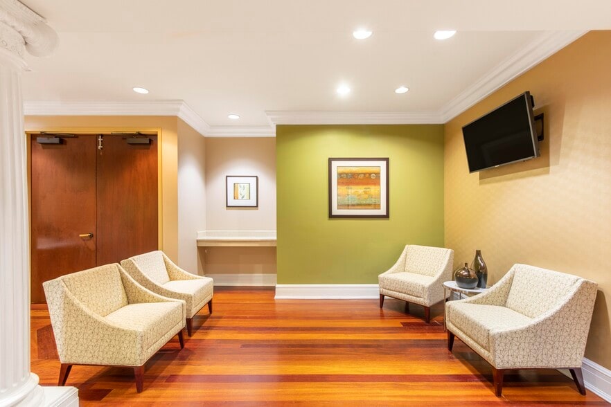 More Photos Of 303 Perimeter Ctr N, Atlanta Coworking Space