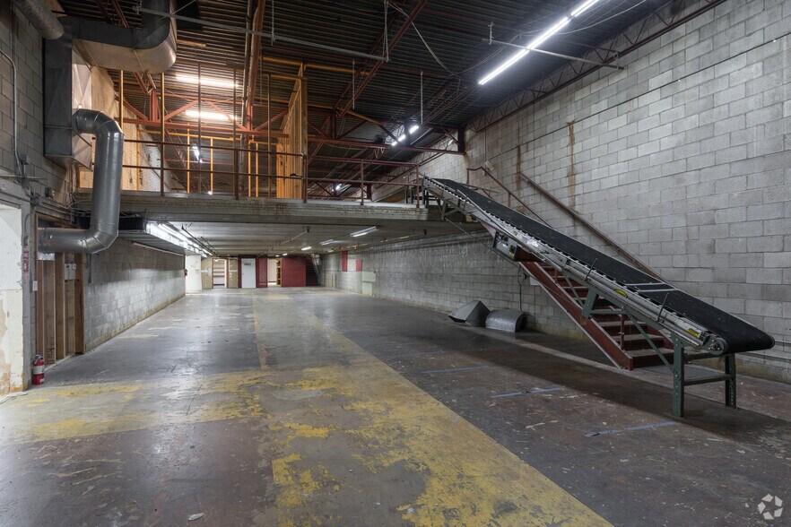 More Photos Of 233 S Broadway, Pennsville Unknown For Lease