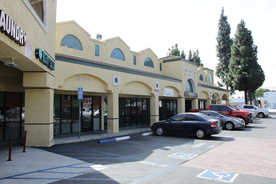 More Photos Of 8111 Rosecrans Ave, Paramount Unknown For Lease