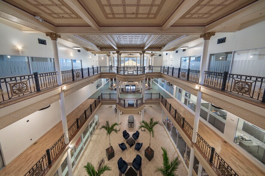 More Photos Of 101 S Garland Ave, Orlando Office Residential For Lease