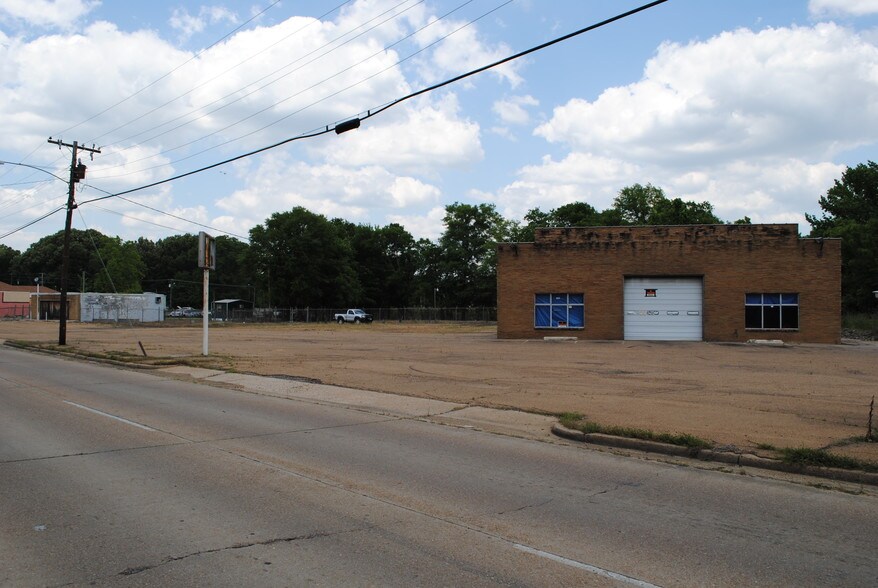 More Photos Of 2600 Medgar Evers Blvd, Jackson Auto Repair For Sale