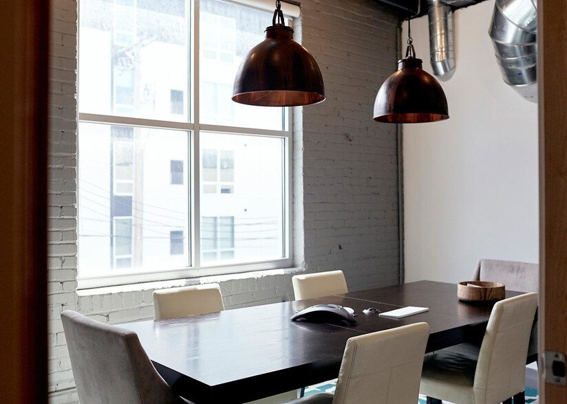 More Photos Of 2909 Bryant Ave S, Minneapolis Office For Lease