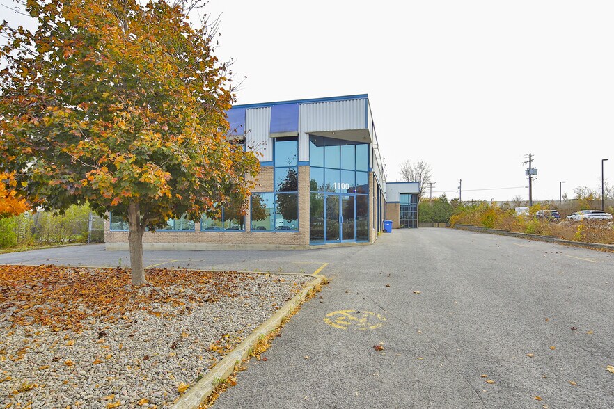 More Photos Of 1100 Rue Hérelle, Longueuil Warehouse For Sale