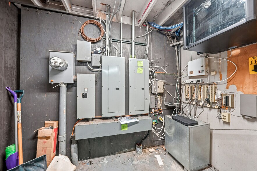 More Photos Of 801 Coopertown Rd, Delanco Industrial For Lease