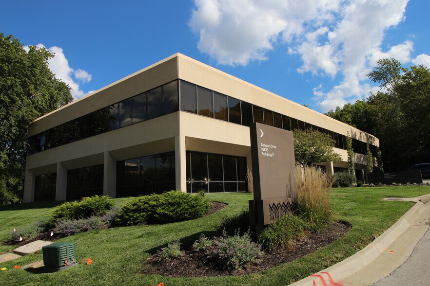 More Photos Of 10875 Benson Dr, Overland Park Medical For Sale