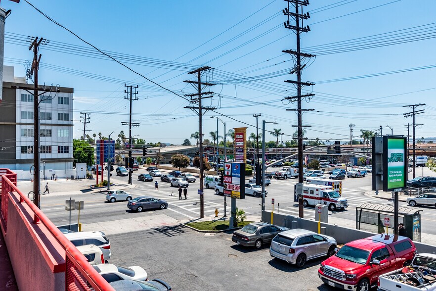 More Photos Of 6801-6817 Sepulveda Blvd, Van Nuys Storefront Retail Office For Lease