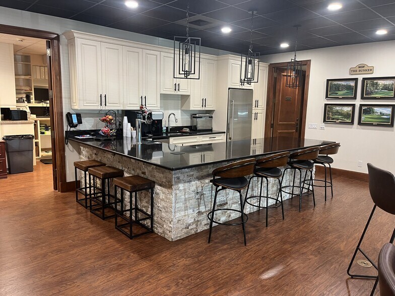 More Photos Of 501 N Highway A1A, Jupiter Loft Creative Space For Lease