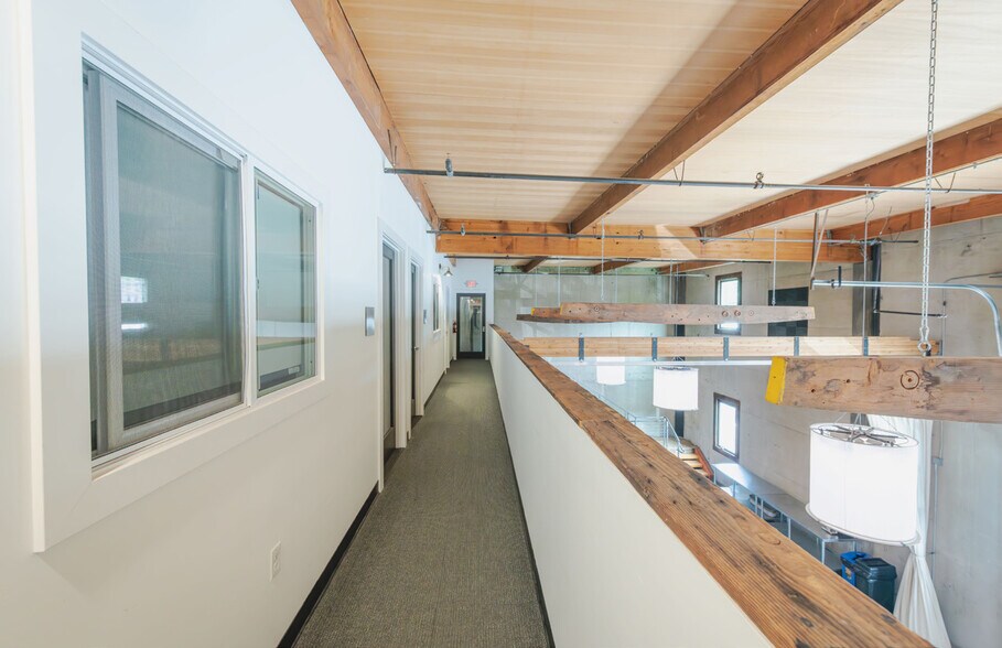 More Photos Of 2330 NW 31st Ave, Portland Flex For Sale
