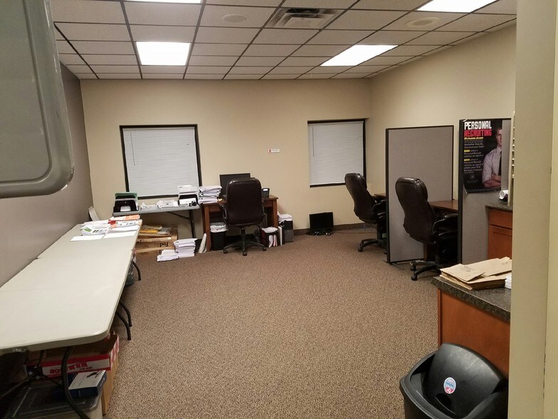 More Photos Of 7206 Market St, Boardman Office For Sale