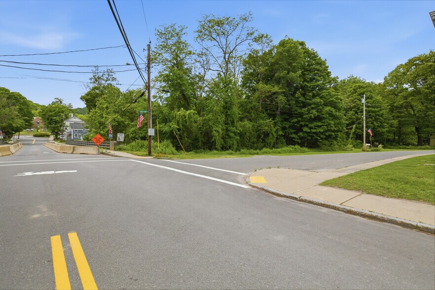 More Photos Of 0 Main st, Chester Land For Lease