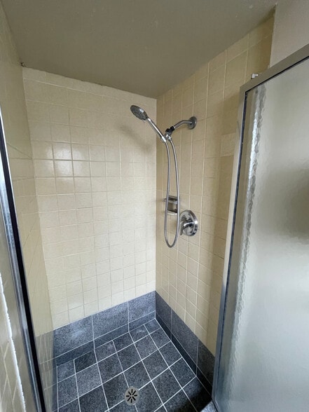 More Photos Of 1018 E Orangethorpe Ave, Anaheim Hotel For Sale