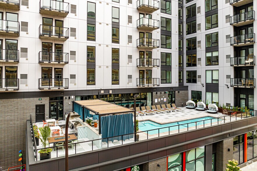 More Photos Of 650 Portland Ave S, Minneapolis Apartments For Lease