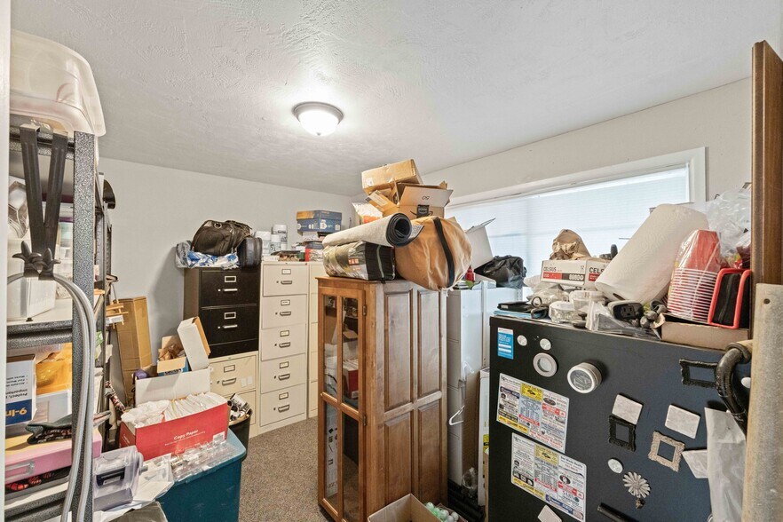 More Photos Of 2184 Broadway Ave, North Bend Office For Sale