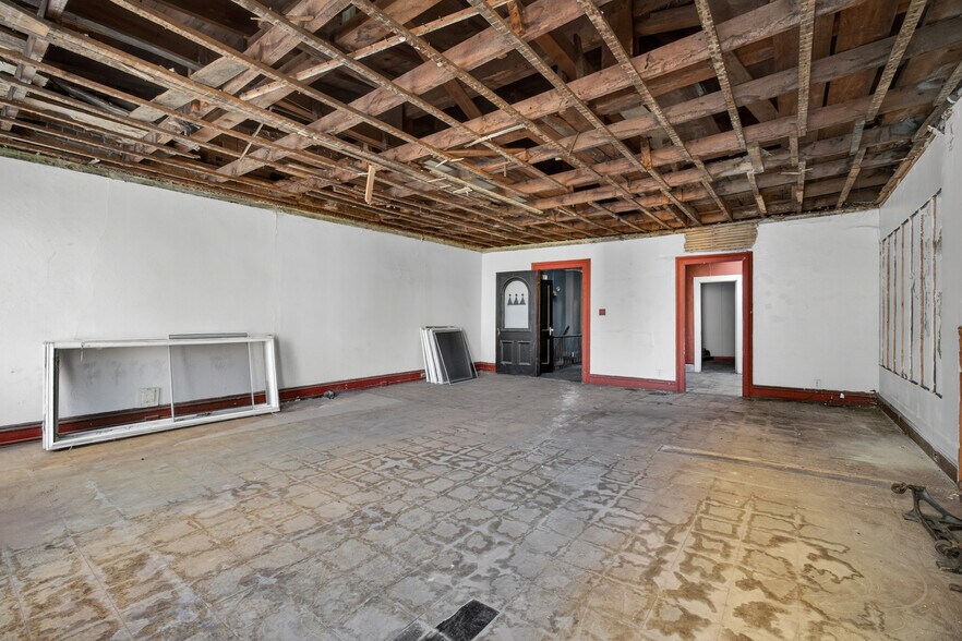 More Photos Of 42-58 Bank St, Waterbury, Ct, Waterbury Storefront Retail Office For Sale