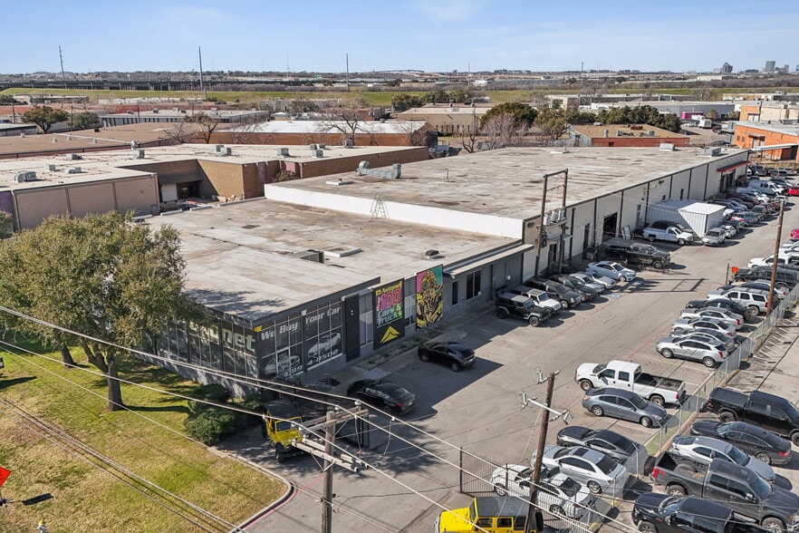 More Photos Of 1365 Regal Row, Dallas Distribution For Sale