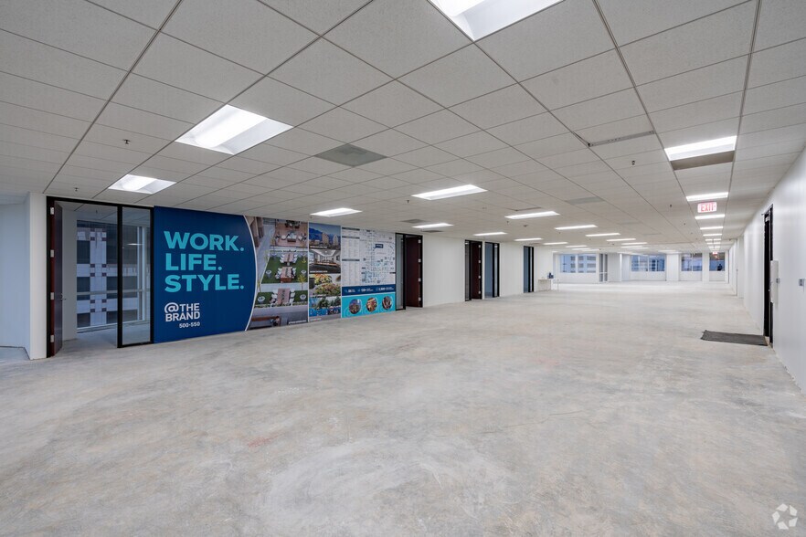 More Photos Of 500-550 N Brand Blvd, Glendale Unknown For Lease