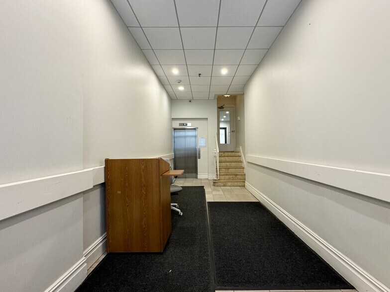 More Photos Of 504-506 E 74th St, New York Office For Lease