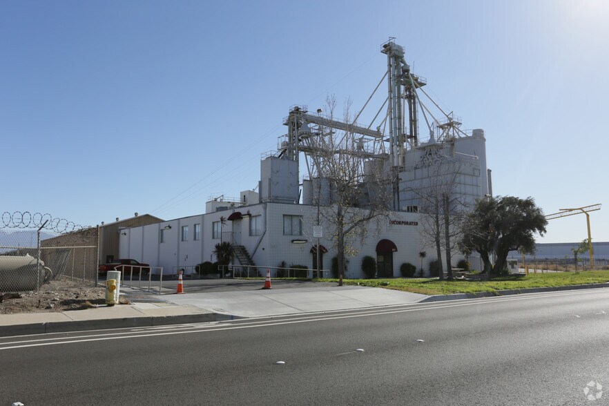 Primary Photo Of 201 S Cactus Ave, Rialto Manufacturing For Sale