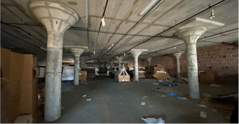 More Photos Of 25-143 King St, New Bedford Light Manufacturing For Sale