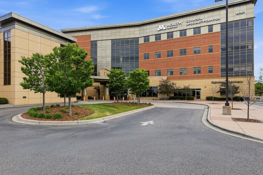 More Photos Of 14101 Fairview Dr, Burnsville Medical For Lease