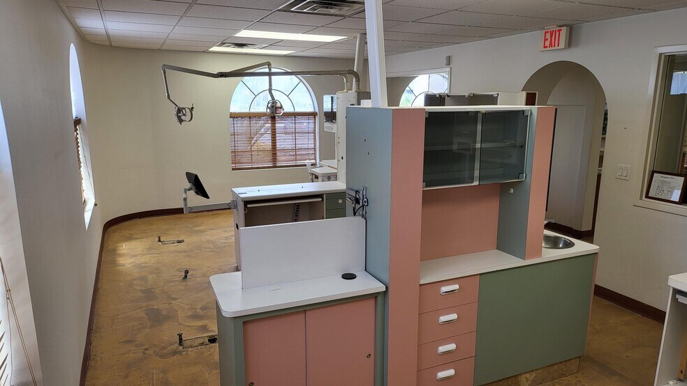 More Photos Of 1825 E Flamingo Rd, Las Vegas Office For Sale