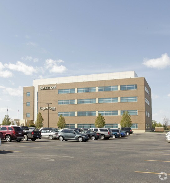 More Photos Of 15959 Hall Rd, Macomb Township Hospital For Lease