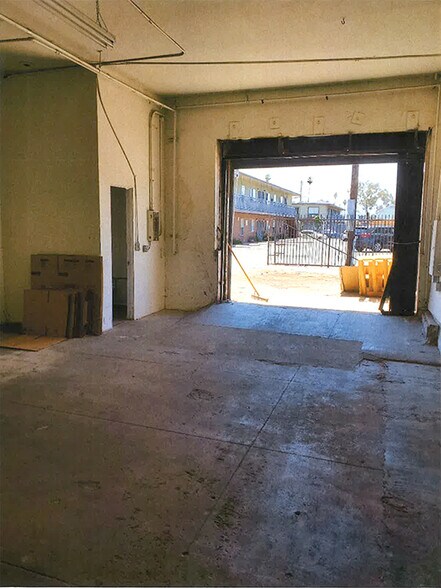 More Photos Of 1882-1890 W Washington Blvd, Los Angeles Storefront Retail Office For Sale