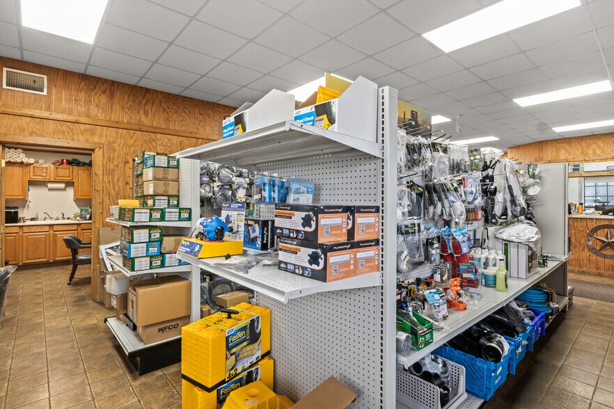 More Photos Of 1242 Loop 179, Pittsburg Specialty For Sale