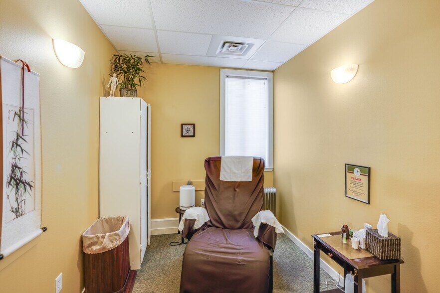 More Photos Of 1712 12th, The Dalles Medical For Sale