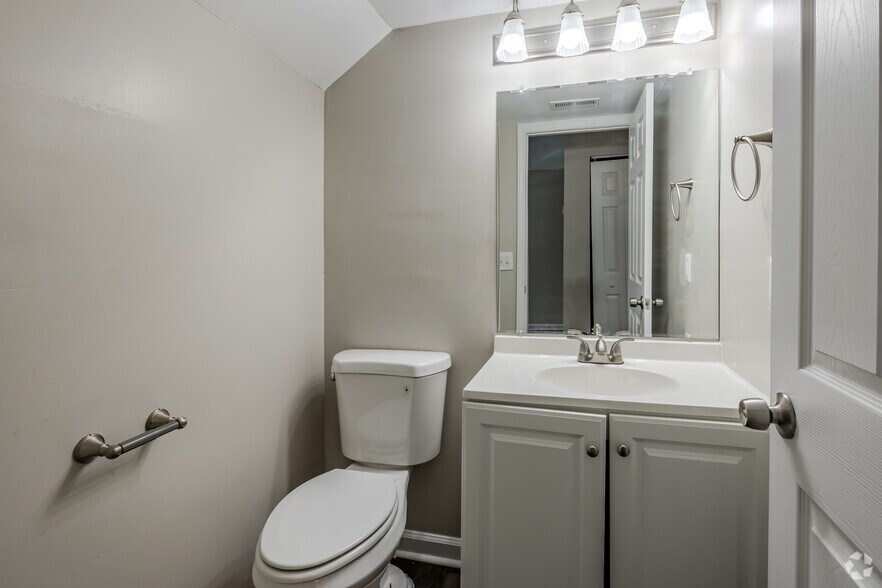 More Photos Of 3100 Godby Rd, College Park Apartments For Sale