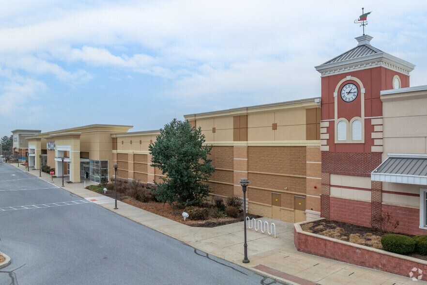 More Photos Of 2350 Lincoln Hwy, Lancaster Unknown For Lease