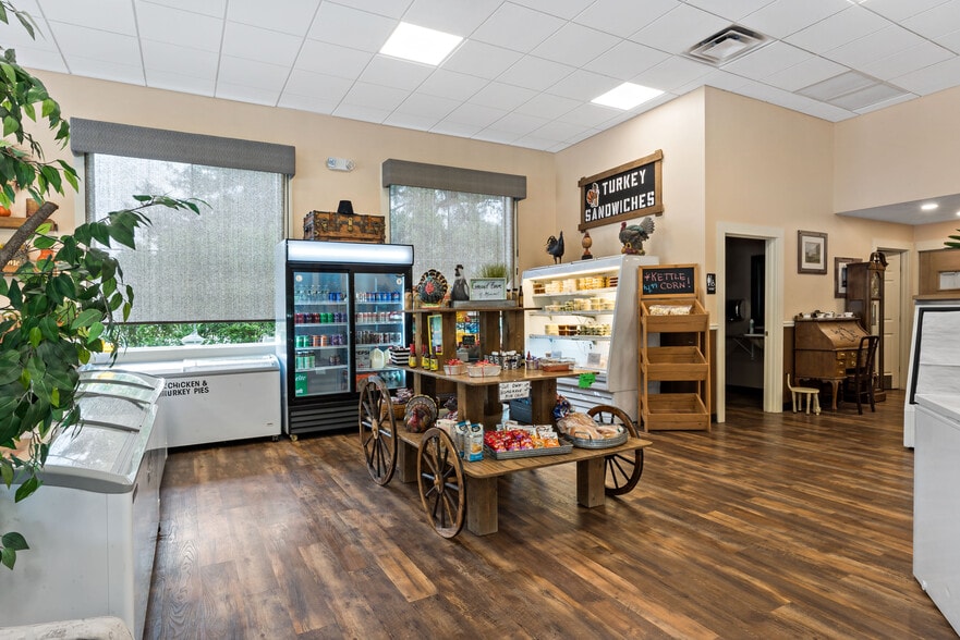 More Photos Of 499 State Rd, Plymouth Restaurant For Sale