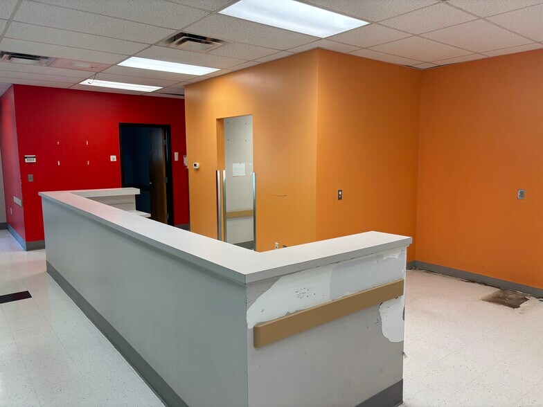 More Photos Of 1090 9th Ave SW, Bessemer Medical For Sale