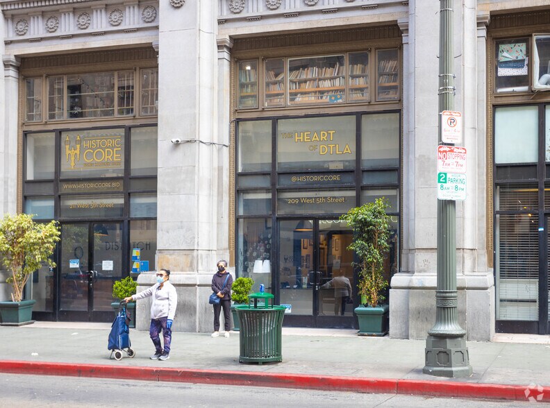 More Photos Of 453 S Spring St, Los Angeles Loft Creative Space For Lease