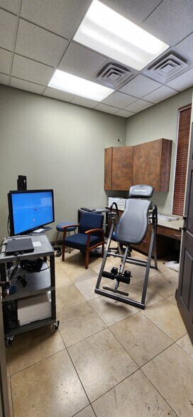 More Photos Of 2050 Mariner Dr, Las Vegas Medical For Sale