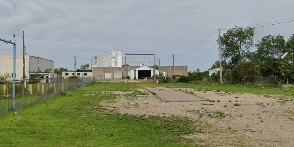 Primary Photo Of 743 Main St S, Winnebago Industrial For Sale