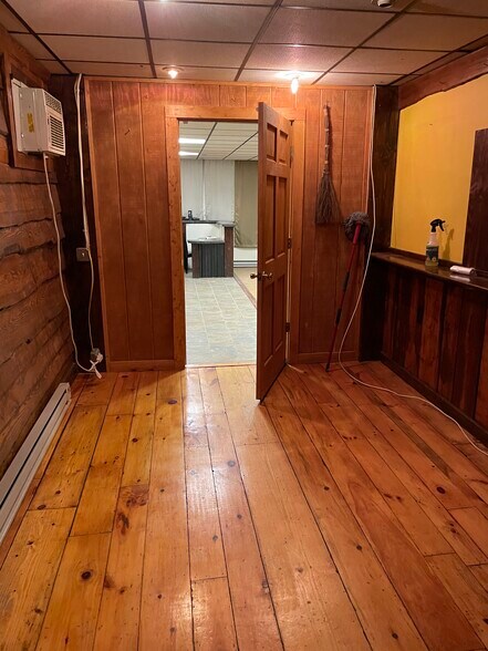 More Photos Of 325 N Main St, Liberty Flex For Lease
