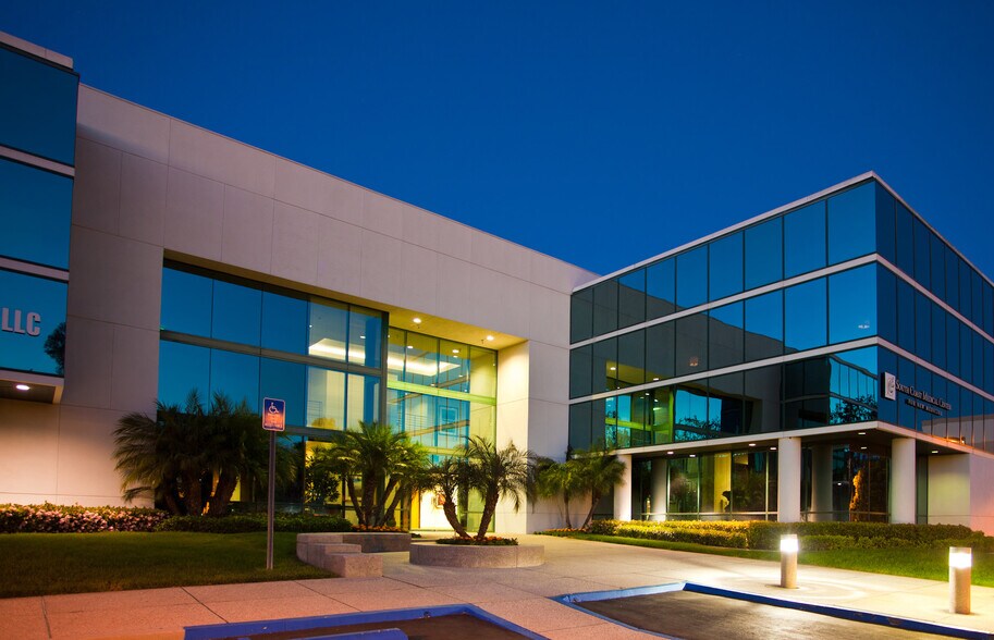 Primary Photo Of 6 Hughes, Irvine Medical For Lease