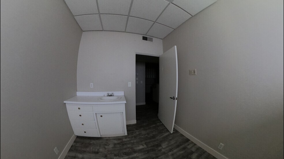More Photos Of 820 W Merced Ave, West Covina Medical For Sale