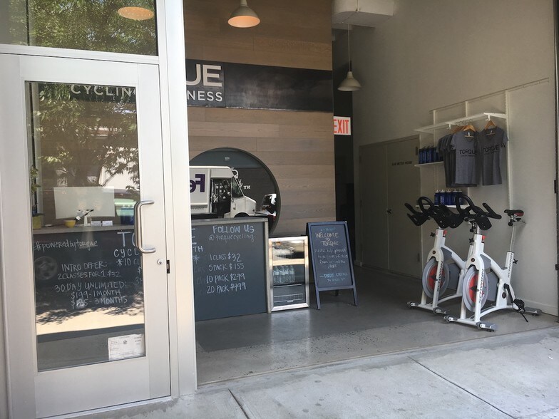 More Photos Of 74 N 8th St, Brooklyn Storefront Retail Office For Lease