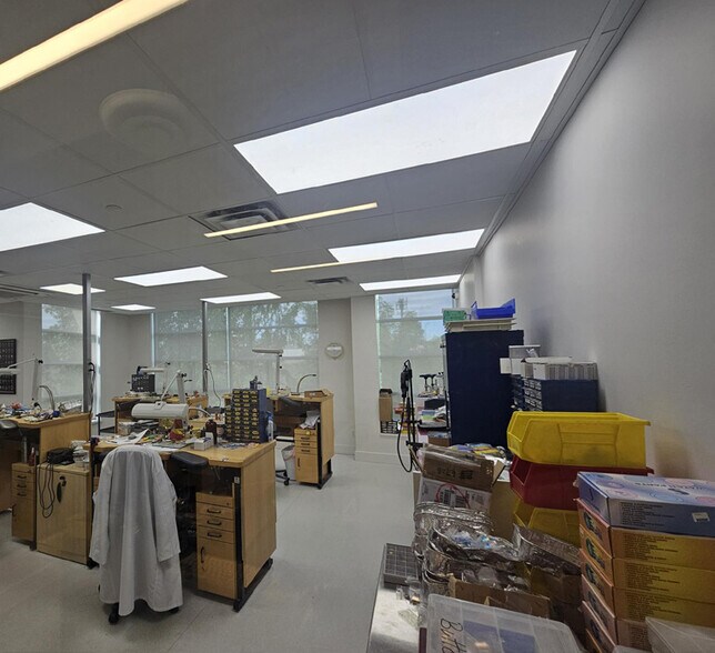 More Photos Of 5489 Byrne Rd, Burnaby Light Manufacturing For Sale