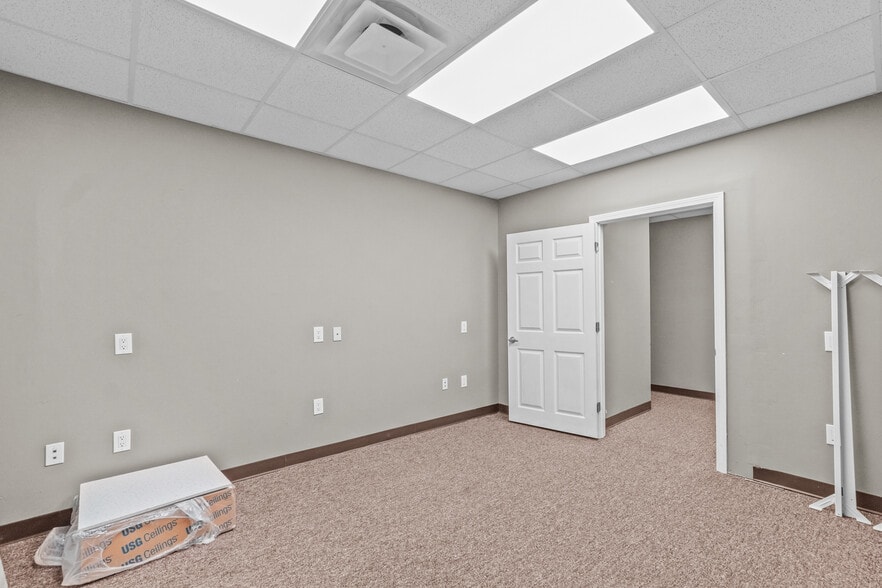 More Photos Of 495 Central Ave, Seekonk Medical For Lease