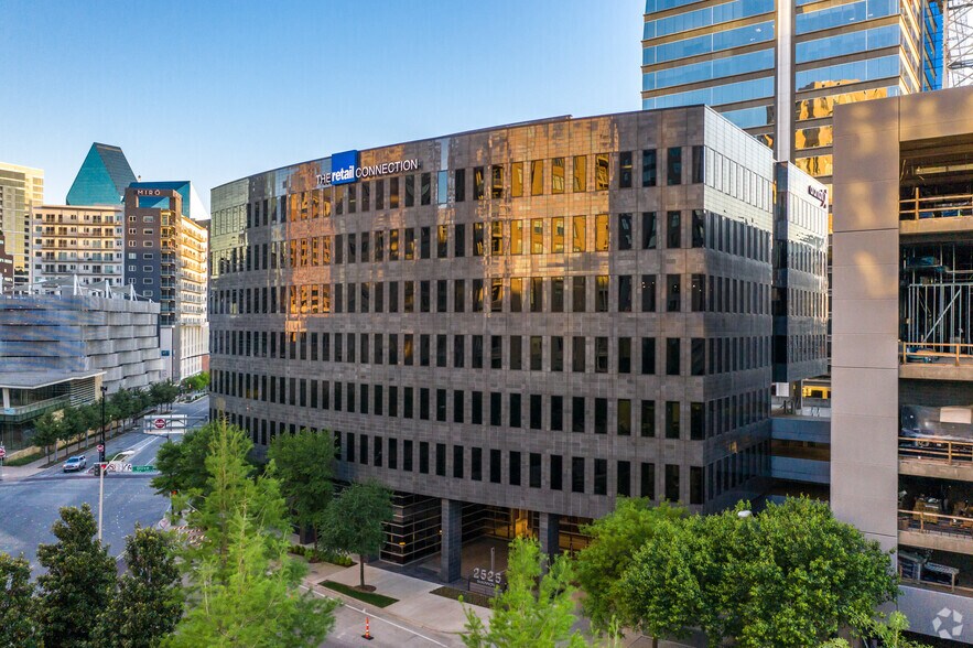 More Photos Of 2525 McKinnon St, Dallas Office For Lease