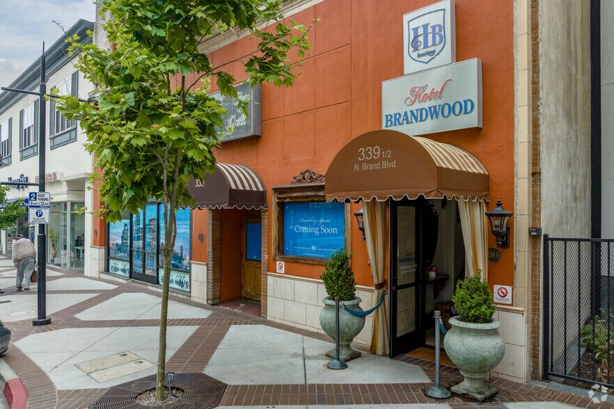 More Photos Of 337-339 1/2 N Brand Blvd, Glendale Storefront For Lease