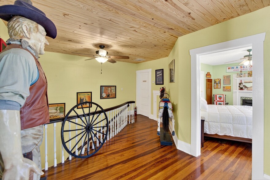 More Photos Of 805 N Wheeler St, Plant City Hospitality For Sale