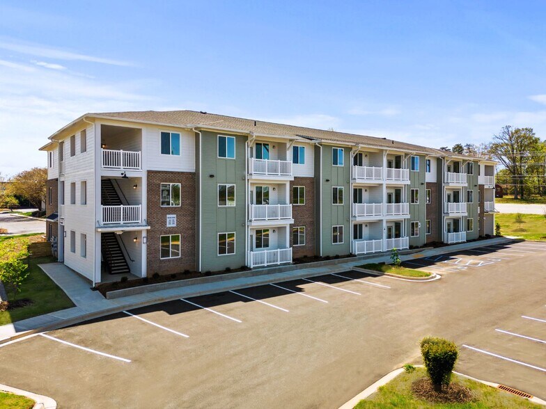 More Photos Of 6800 White Horse Rd, Greenville Apartments For Sale