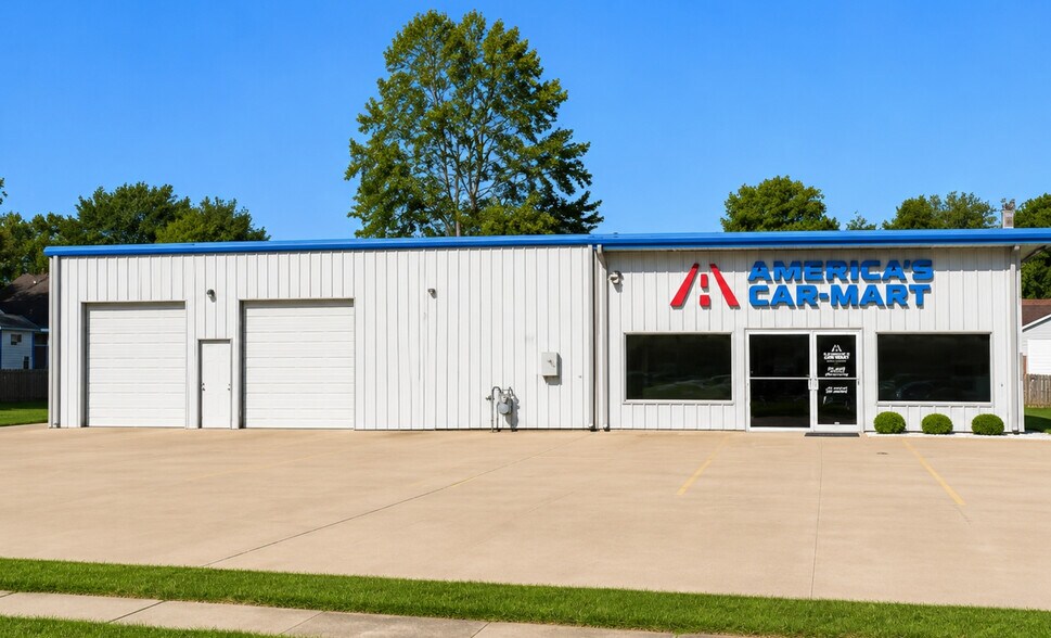 Primary Photo Of 512 Triplett St, Owensboro Auto Dealership For Sale