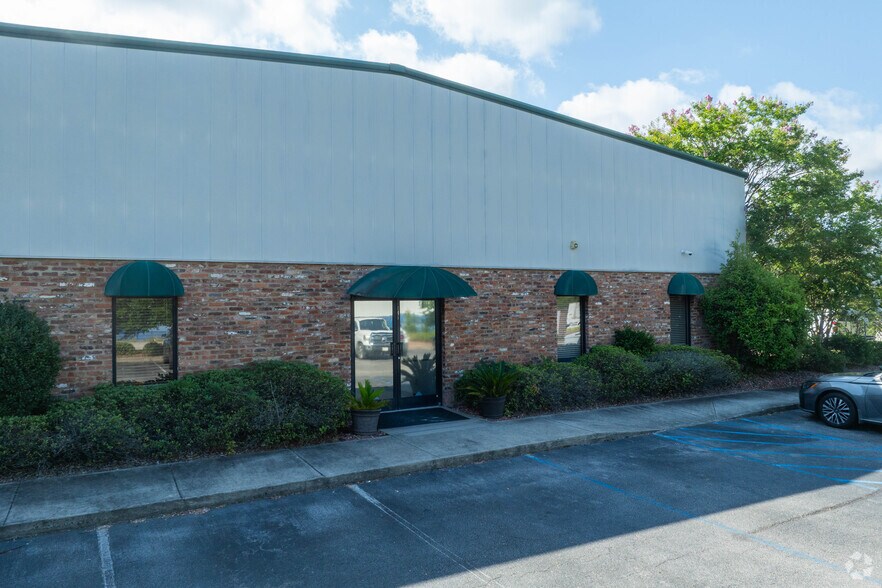 More Photos Of 141 Cort Rd, Columbia Warehouse For Lease