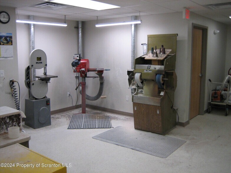 More Photos Of 316 Main St, Dickson City Medical For Sale