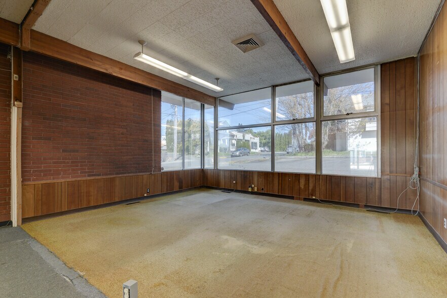 More Photos Of 102 Quince St NE, Olympia Freestanding For Lease